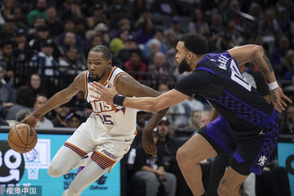 现了他在场 现了他在场