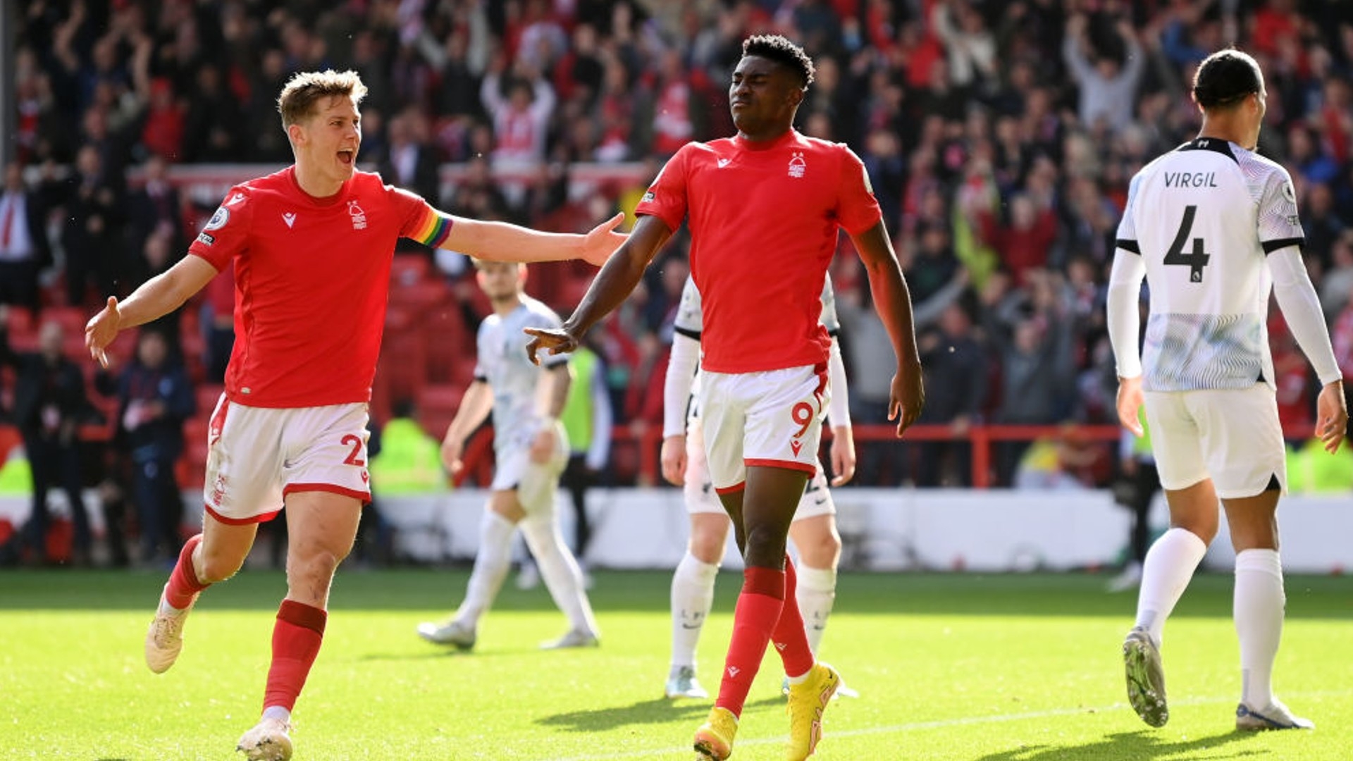 表现出了对 表现出了对